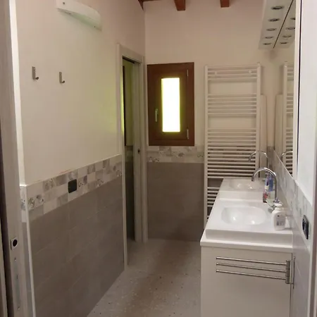 ベッド・アンド・ブレックファスト Giardino Tra I Laghi