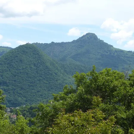 ベッド・アンド・ブレックファスト Giardino Tra I Laghi サン・フェデーレ・インテルヴィ