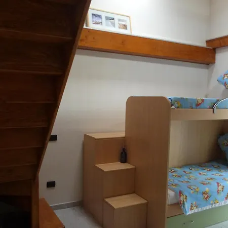 Bed & Breakfast Giardino Tra I Laghi 3*